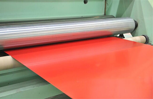 如何保證在更換彩鋼板時(shí)的安裝平整度和穩(wěn)定性？